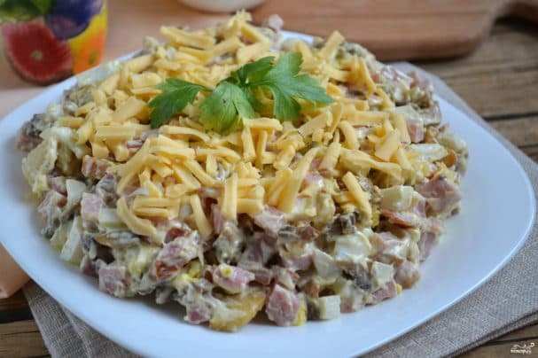 Ham and mushroom salad