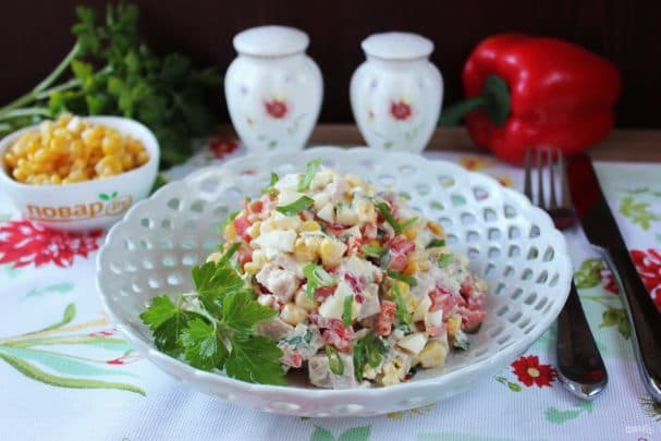 Салат з яйком і вячынай