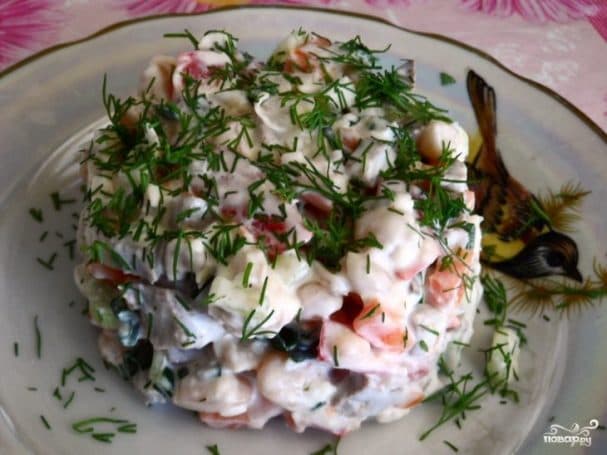 Салат с языком и фасолью