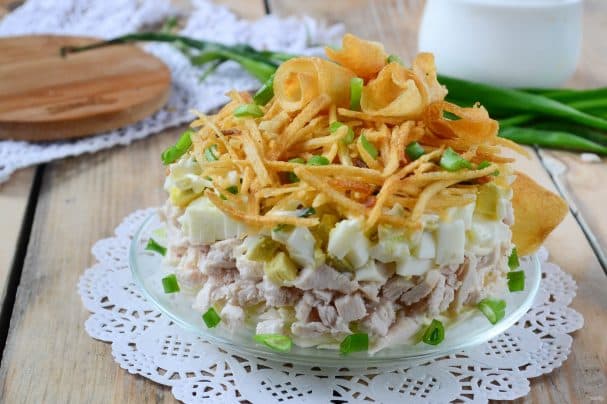 Салат шаруватий