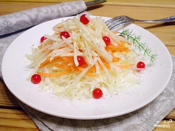 Cabbage and cranberry salad