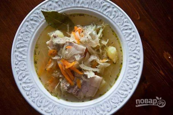 Sour cabbage soup