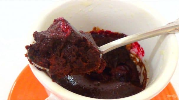 Chocolate dessert with blackcurrant