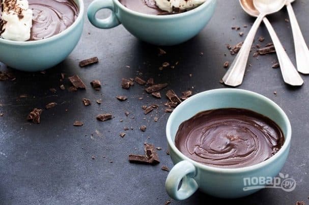 Chocolate dessert in the microwave