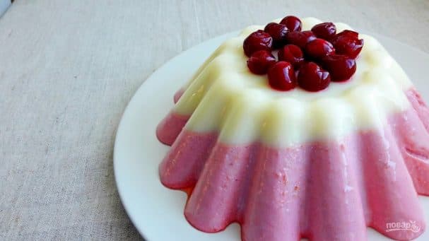 Creamy Cherry Cottage Cheese Easter Bread