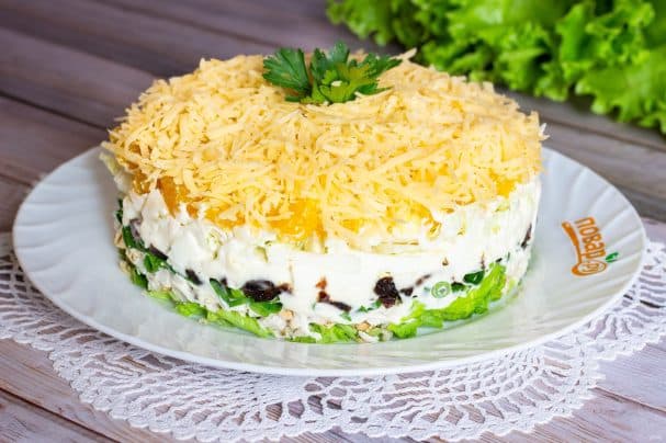 Layered chicken salad