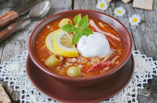 класічная з кавбасай