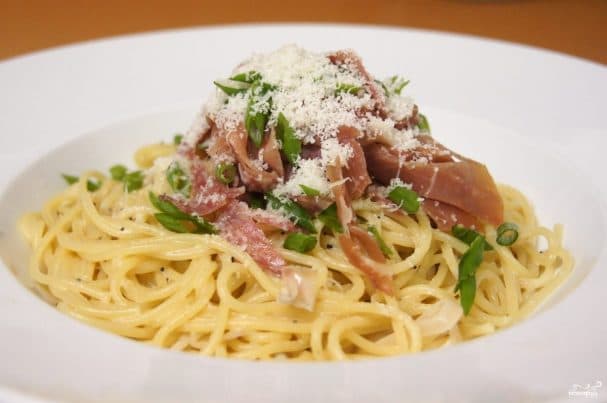 Spaghetti with Smoked Meats