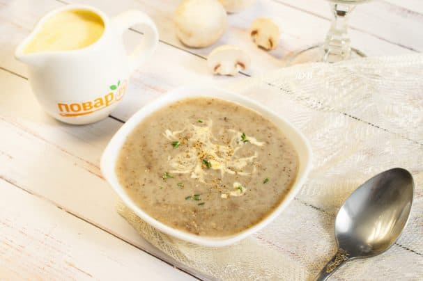 Суп-пюре з шампіньёнамі і бульбамі