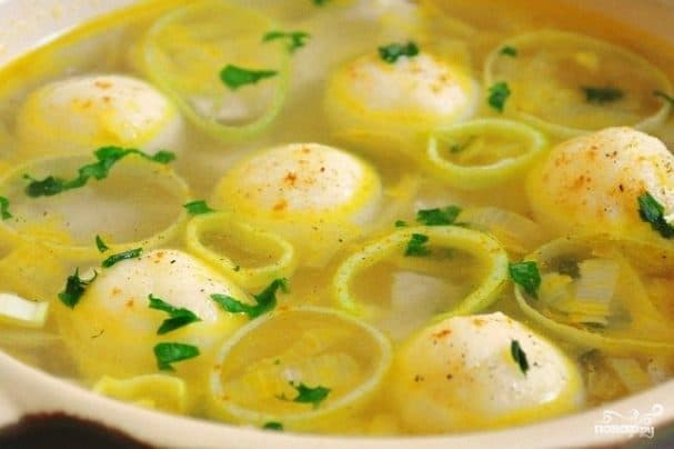 Beef soup with dumplings