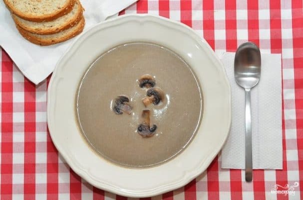 Cream of mushroom soup with cream
