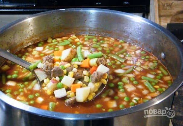 Meat soup with vegetables