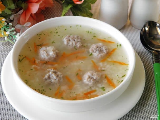 Soup with meatballs without potatoes