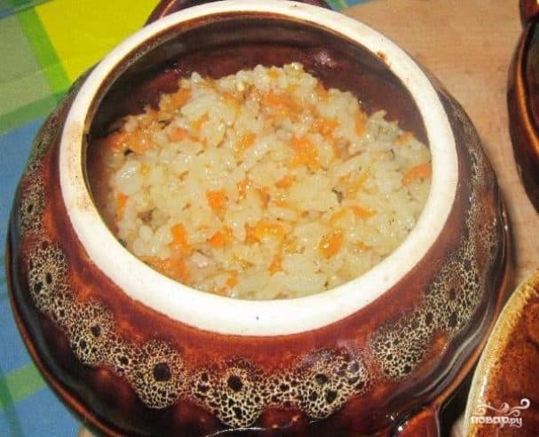 Свинина з рисом у горщику
