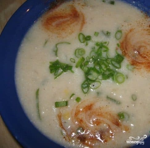 Cheese soup with cauliflower