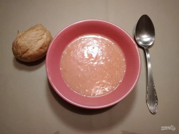 Tomato-potato puree soup in a multicooker
