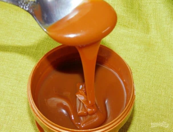 Цягучы карамель для дэсертав