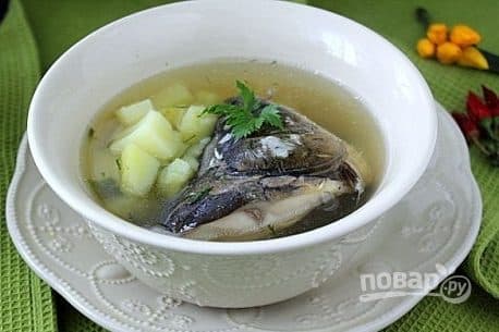 Страва з голови коропа