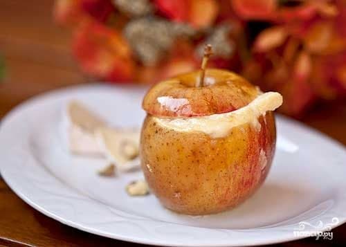 Baked apples with cottage cheese
