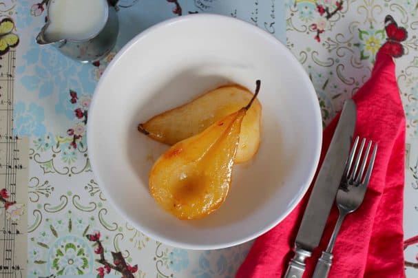 Baked pears in the oven