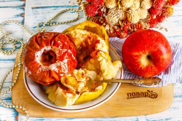 Baked apples for children