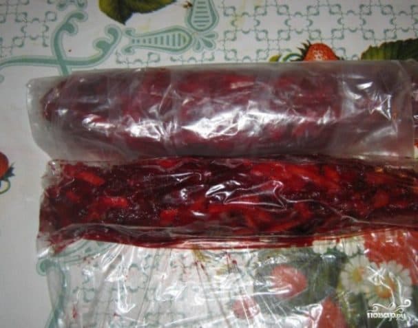 Beet soup seasoning for winter with tomato paste