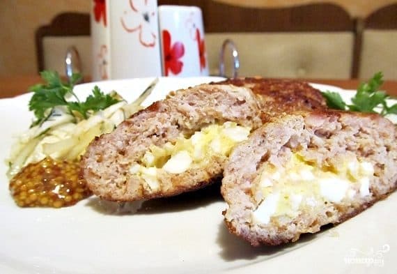 Зразы с сыром и яйцом