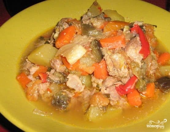 Lamb chanakhi in a pot