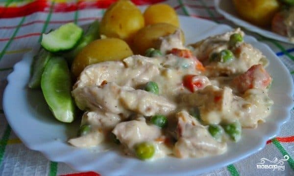 Chicken fricassee with vegetables