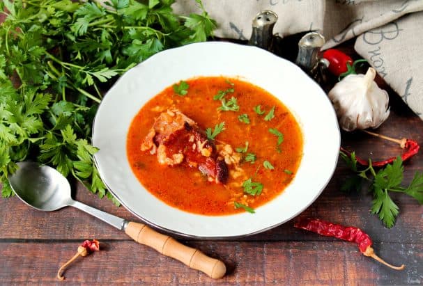 Харча з копчанымі рабрышкамі