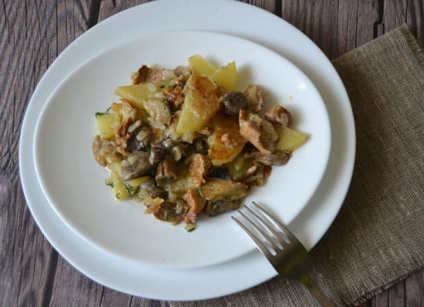 Картопля з лісовими грибами