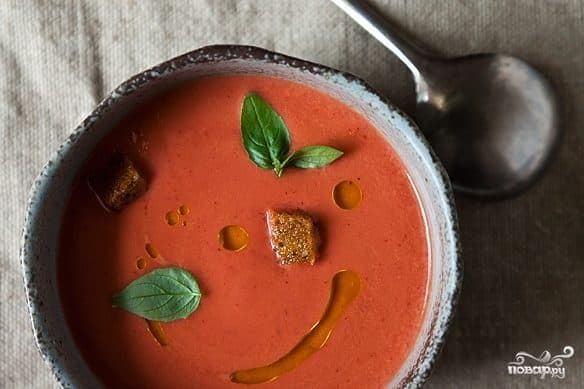 Strawberry gazpacho