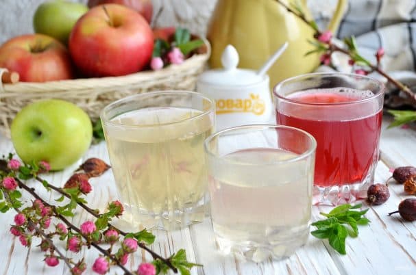 Компот из фруктов и ягод: 3 рецепта