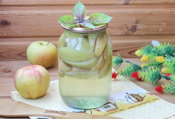Кампот з яблыкаў з лімоннай кіслатой на зіму