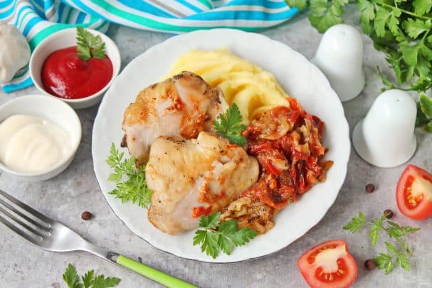 Куриные бедра в мультиварке