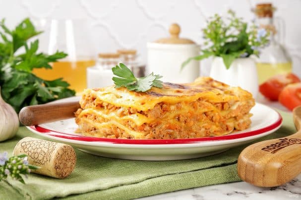 Лазанья с вином