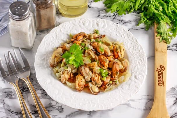 Мідыі з сельдэраем