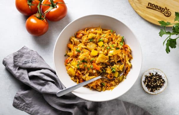 Овощное рагу с баклажанами и капустой