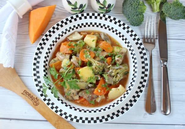 Овощное рагу с баклажанами и тыквой