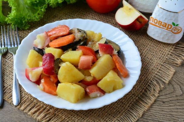 Овочеве рагу з яблуками