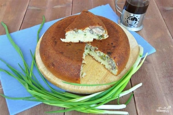 Пирог с рыбой в мультиварке