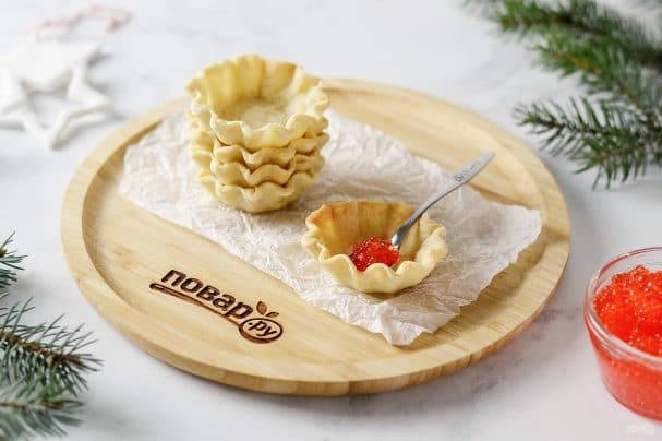 Lenten tartlets made from shortcrust pastry