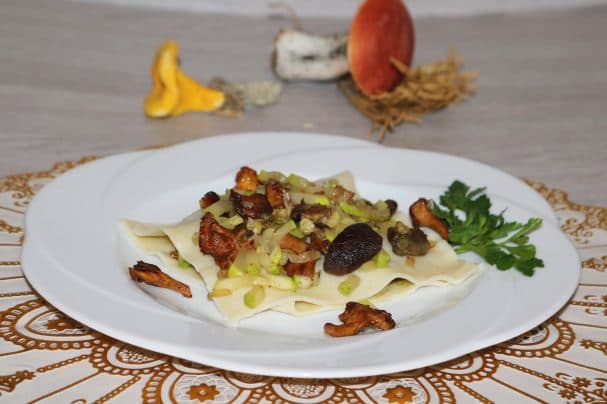 Равіолі з білими грибами