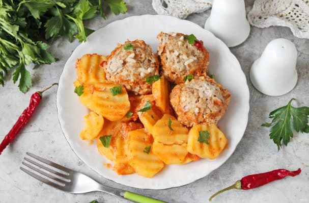 Рис с фаршем и картофелем