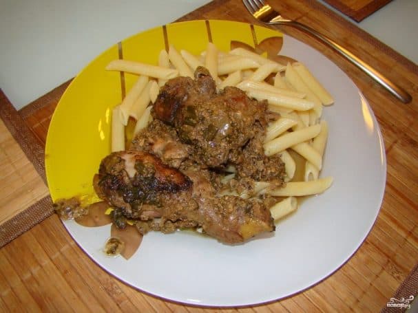 Chicken satsivi in a multicooker