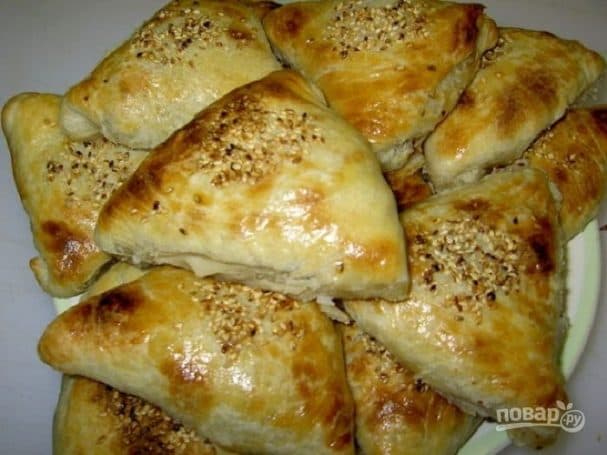 Самса из слоеного теста с картошкой