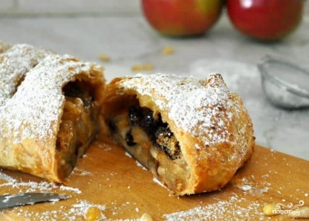 Штрудель из готового слоеного теста