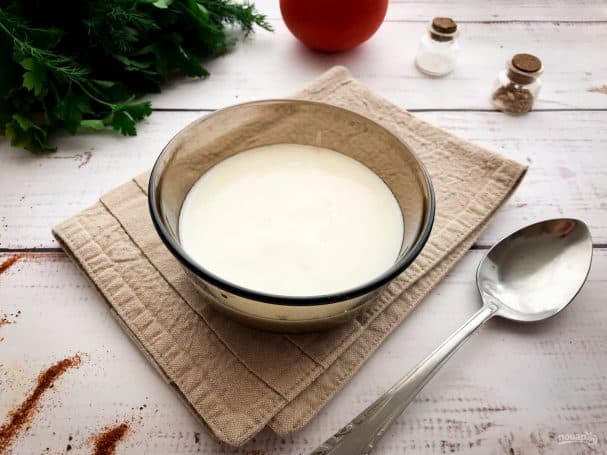 Sour cream sauce like in kindergarten