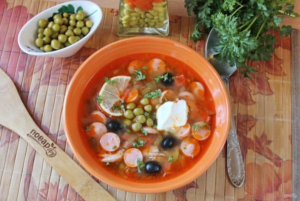 Салянка з гарошкам