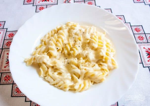 Сырная падліва для макаронаў